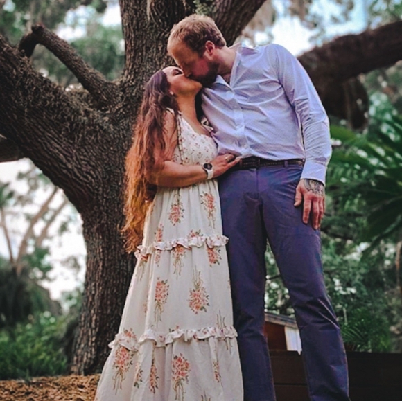 Meet your Posher, Gaby - Picture 1 of 1